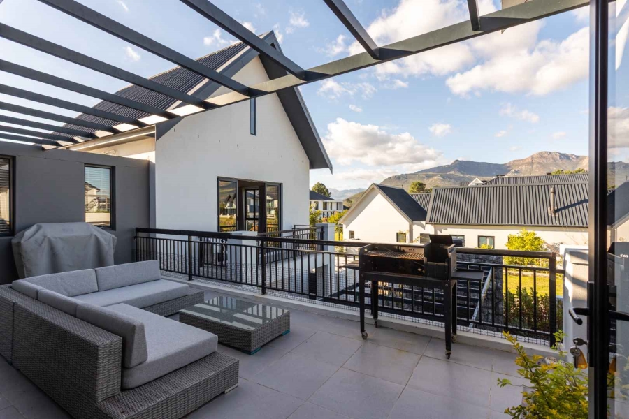 5 Bedroom Property for Sale in Val De Vie Estate Western Cape